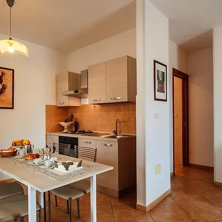 Apartmán In Zona Comoda E Tranquilla